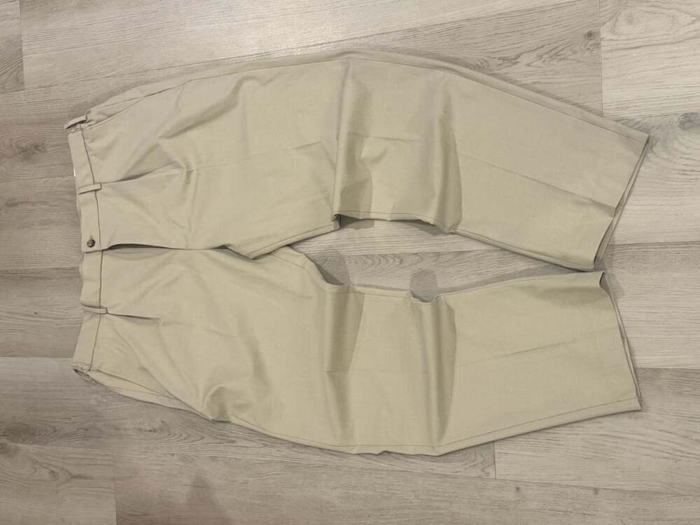 Tommy Hilfiger Relaxed Fit Pleated Pants Size 40W x 32L Tan
